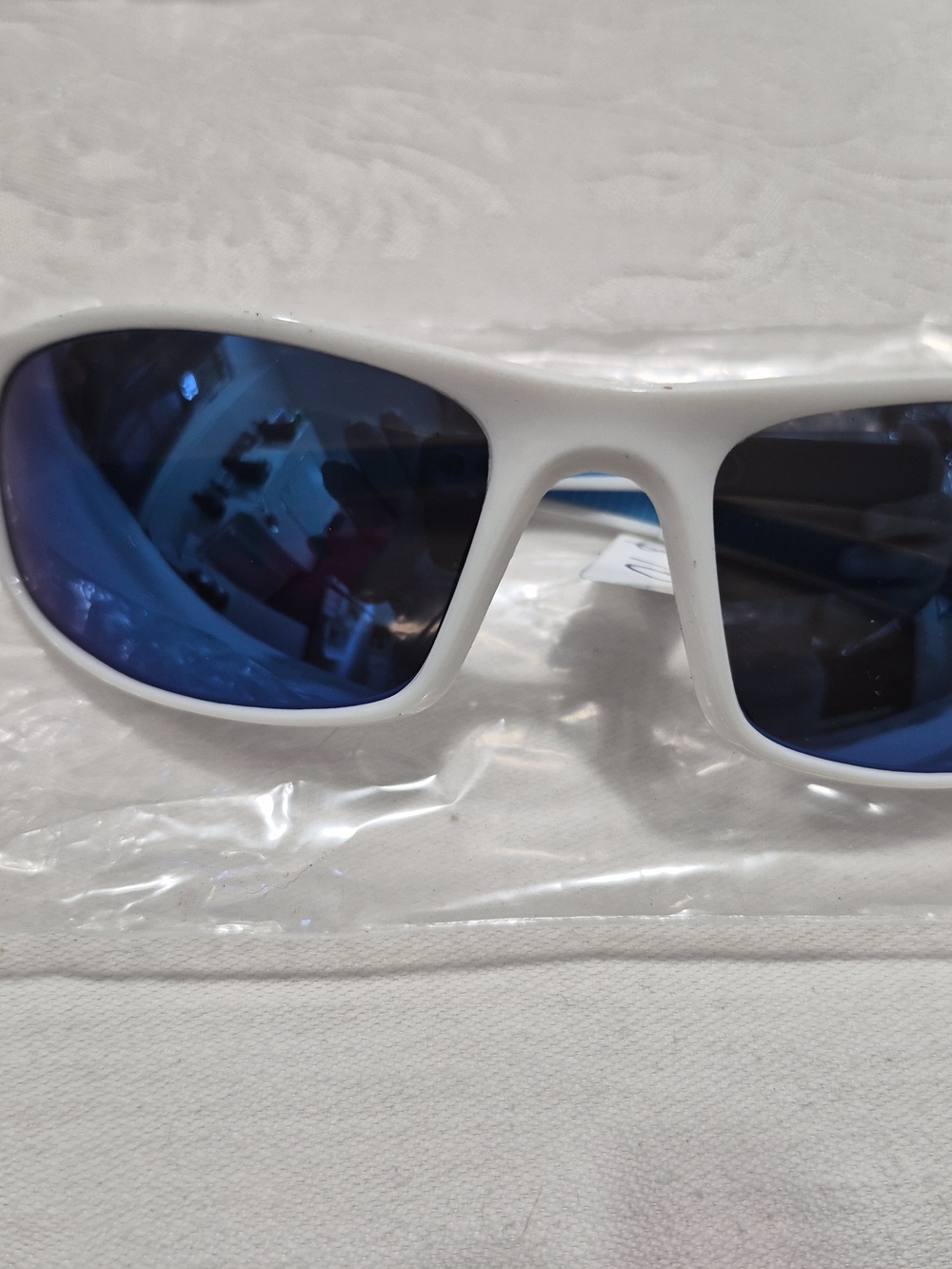 Source Unknown White Frame Sunglasses with Blue Mirrored Lenses